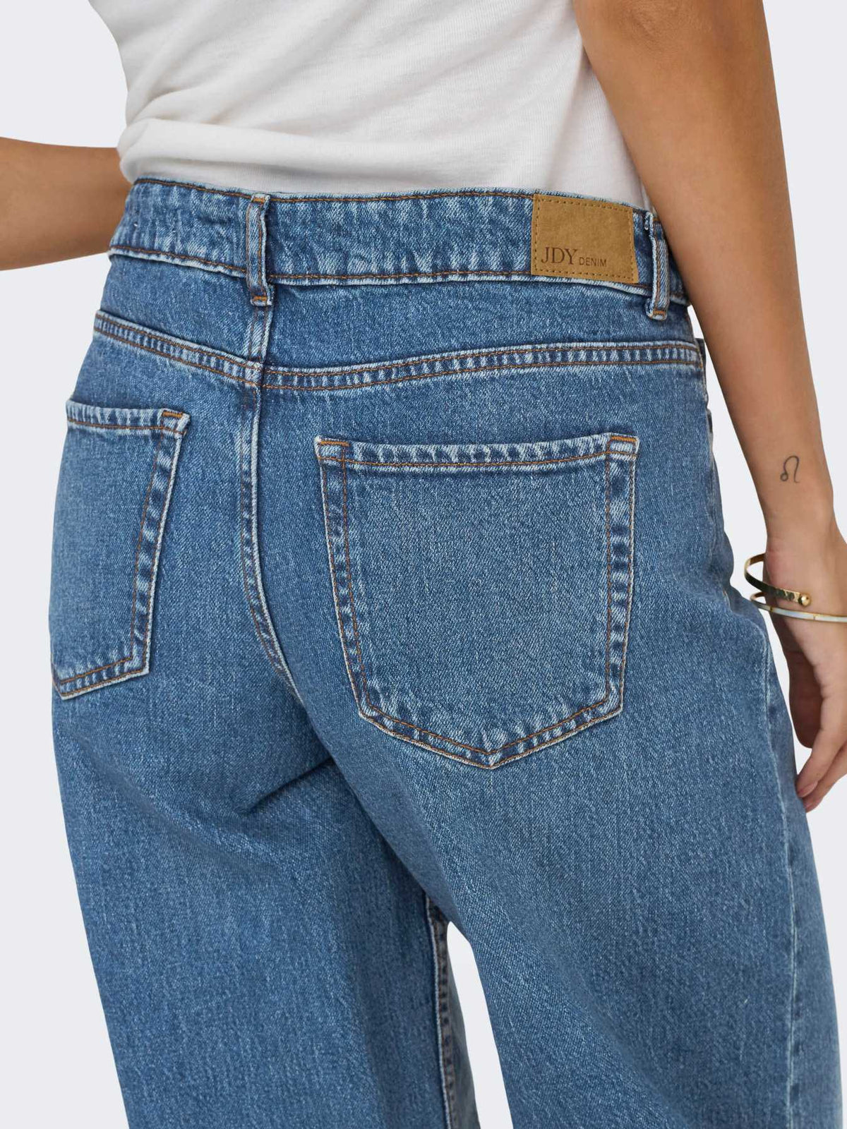 PANTALONI, JEANS E GONNE