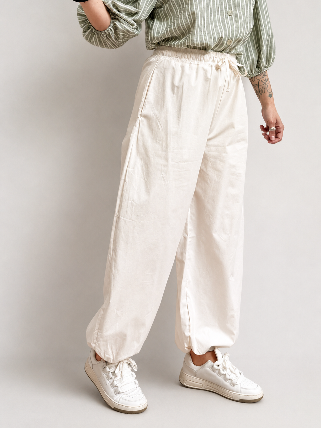 Pantalone in tela con polsino