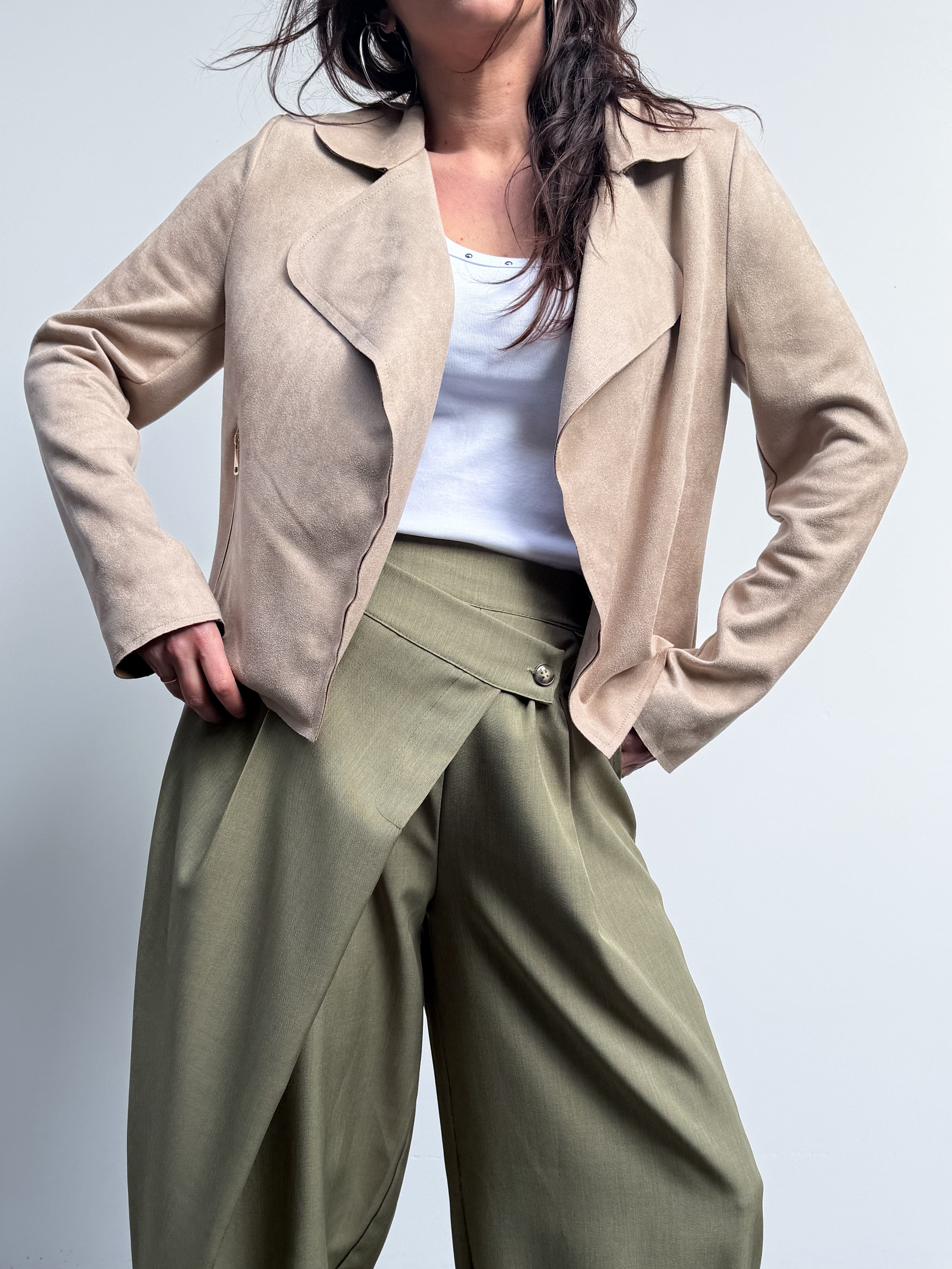 Coprispalle in suede