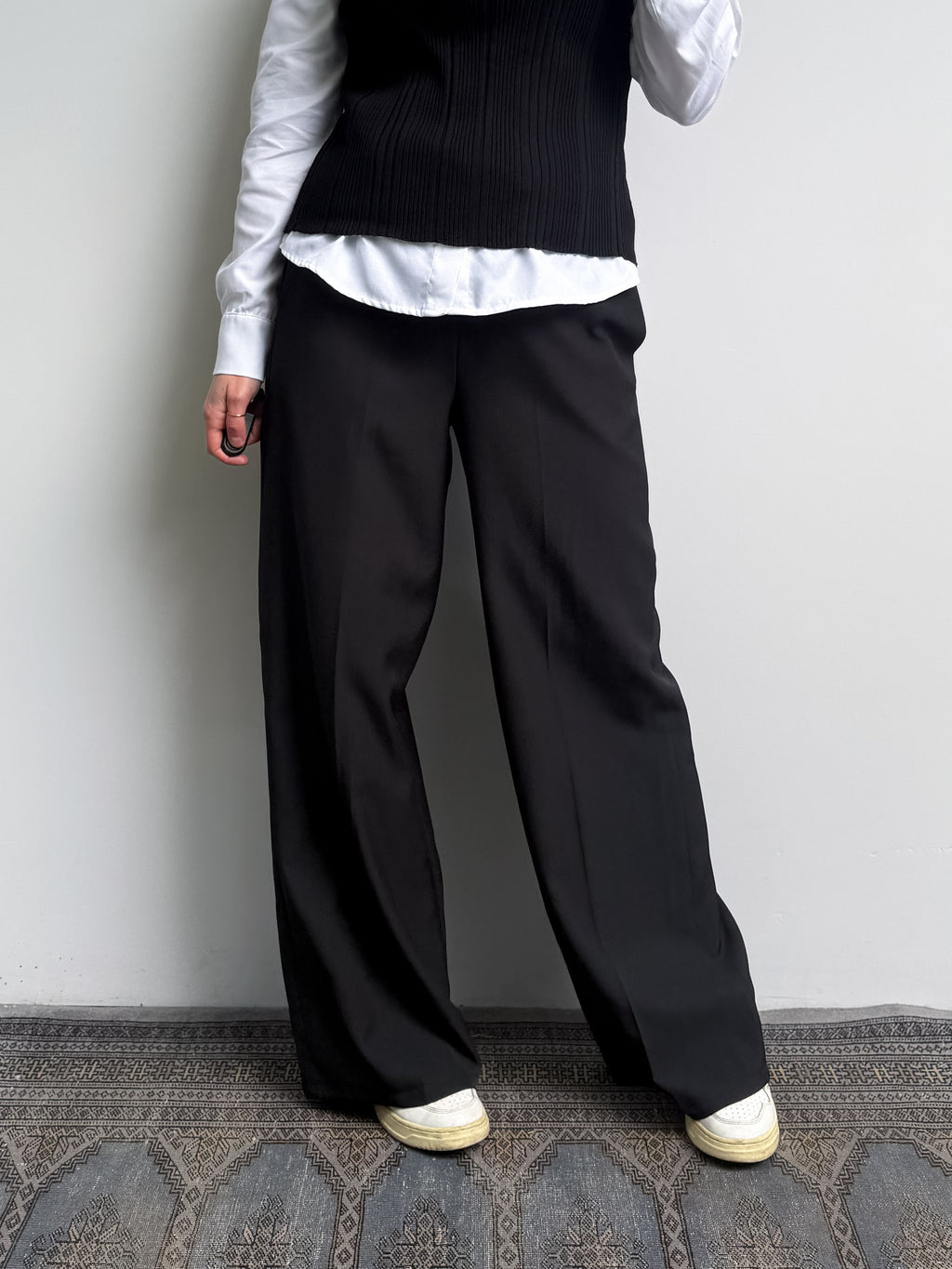 Pantalone a palazzo con cinturino