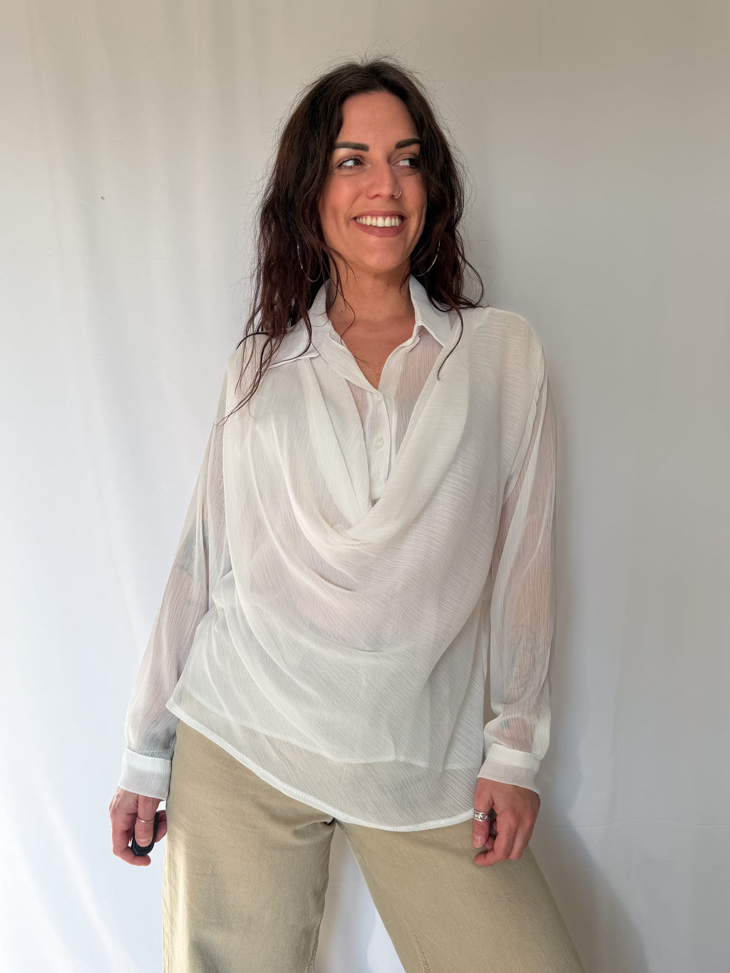 Blusa con drappeggio