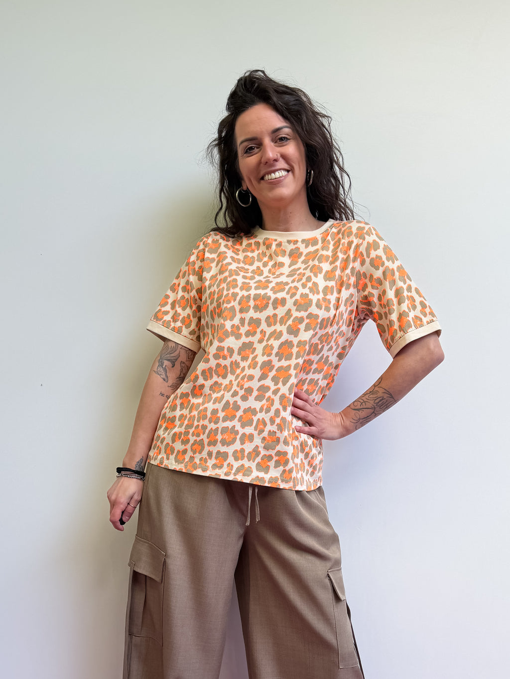 T-shirt maculata fluo