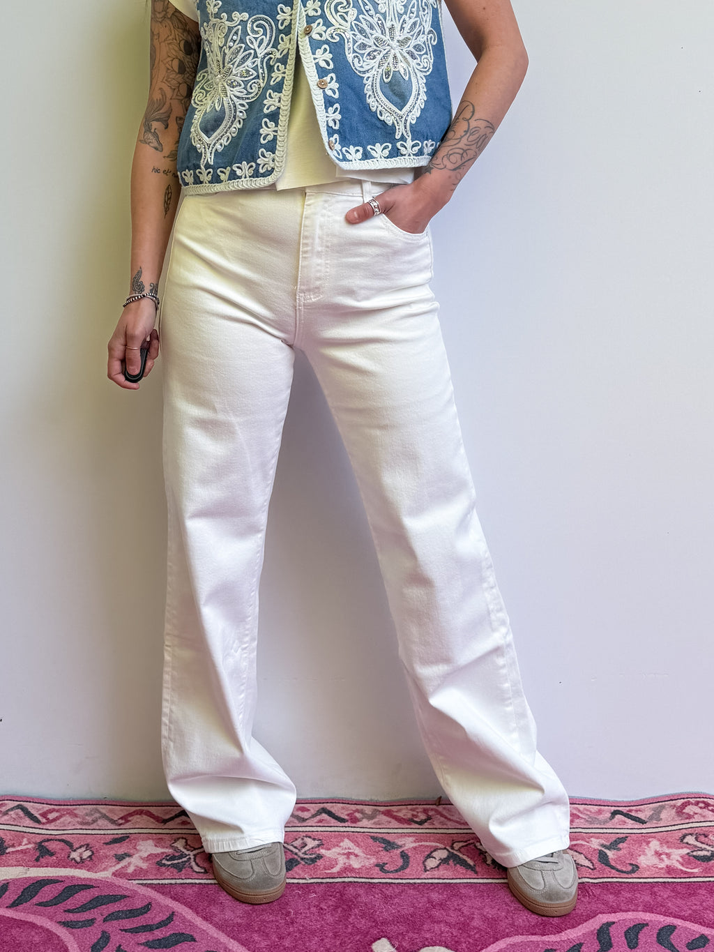 Jeans bianco a palazzo