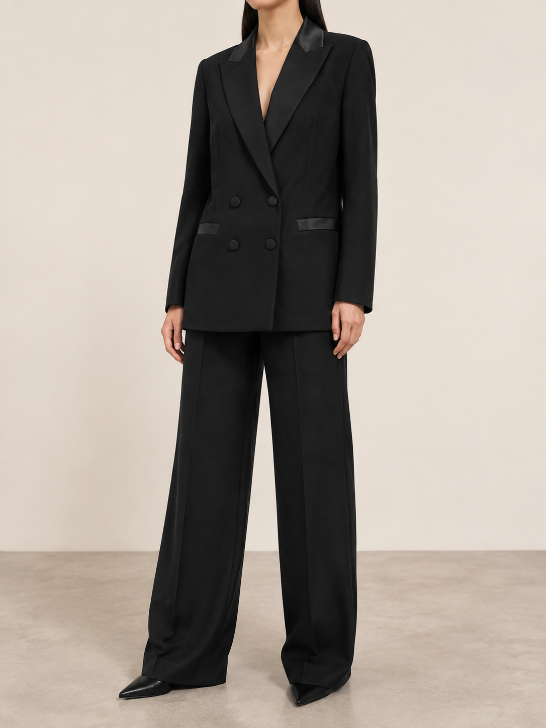 Pantaloni con profilo in raso