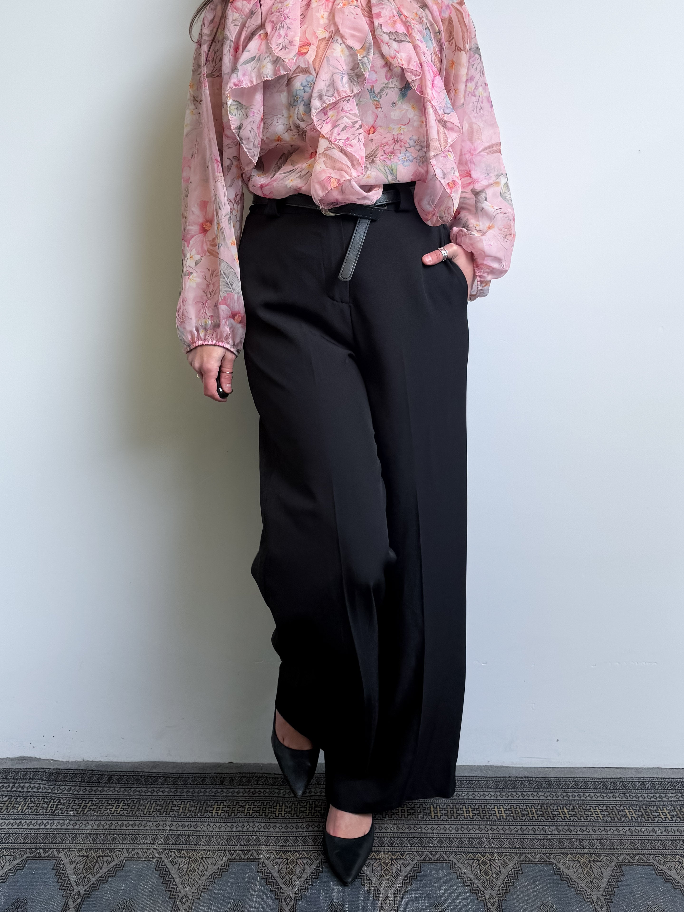 Pantalone a palazzo con cinturino