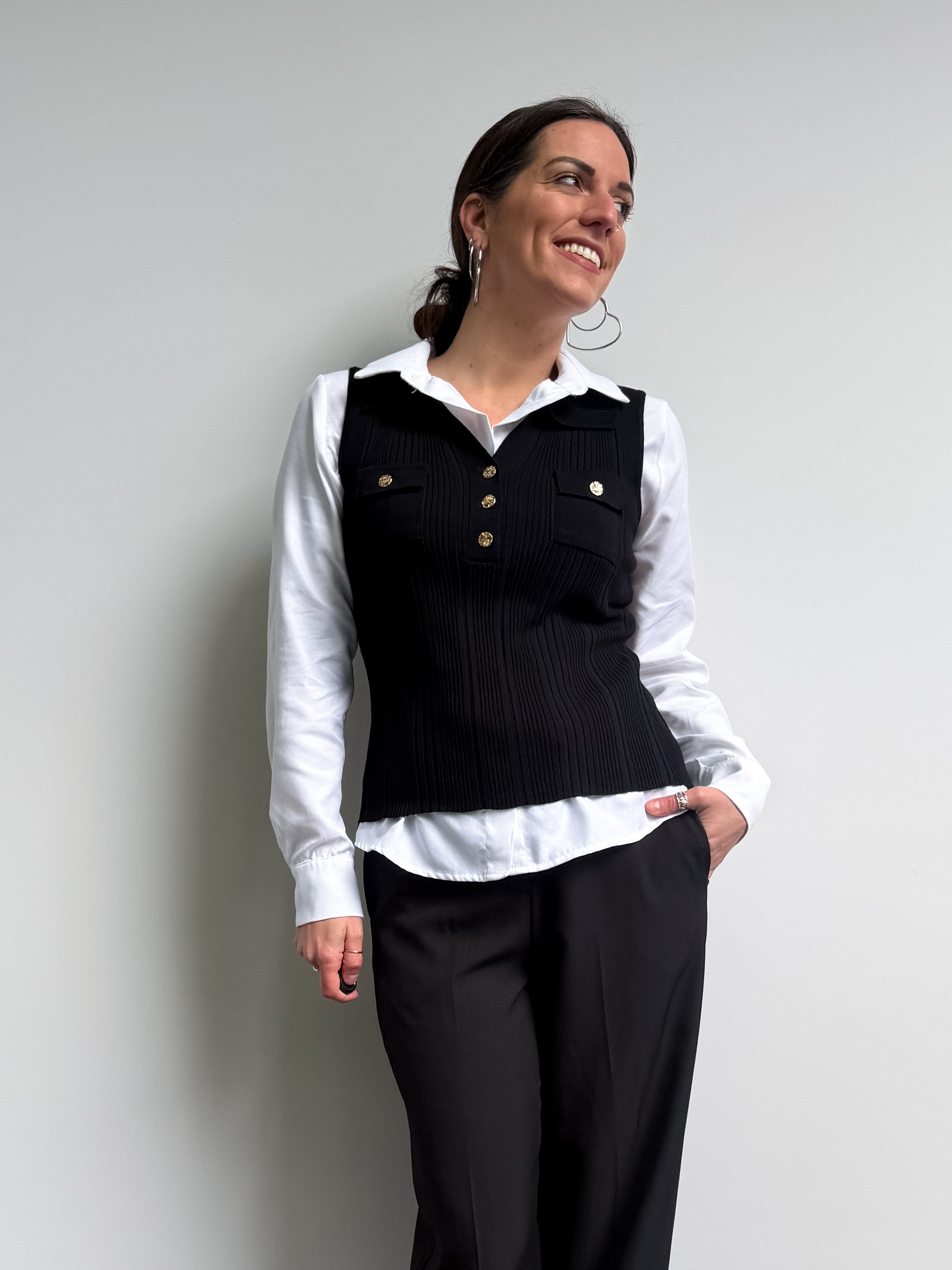 Smanicato a costine con bottoni