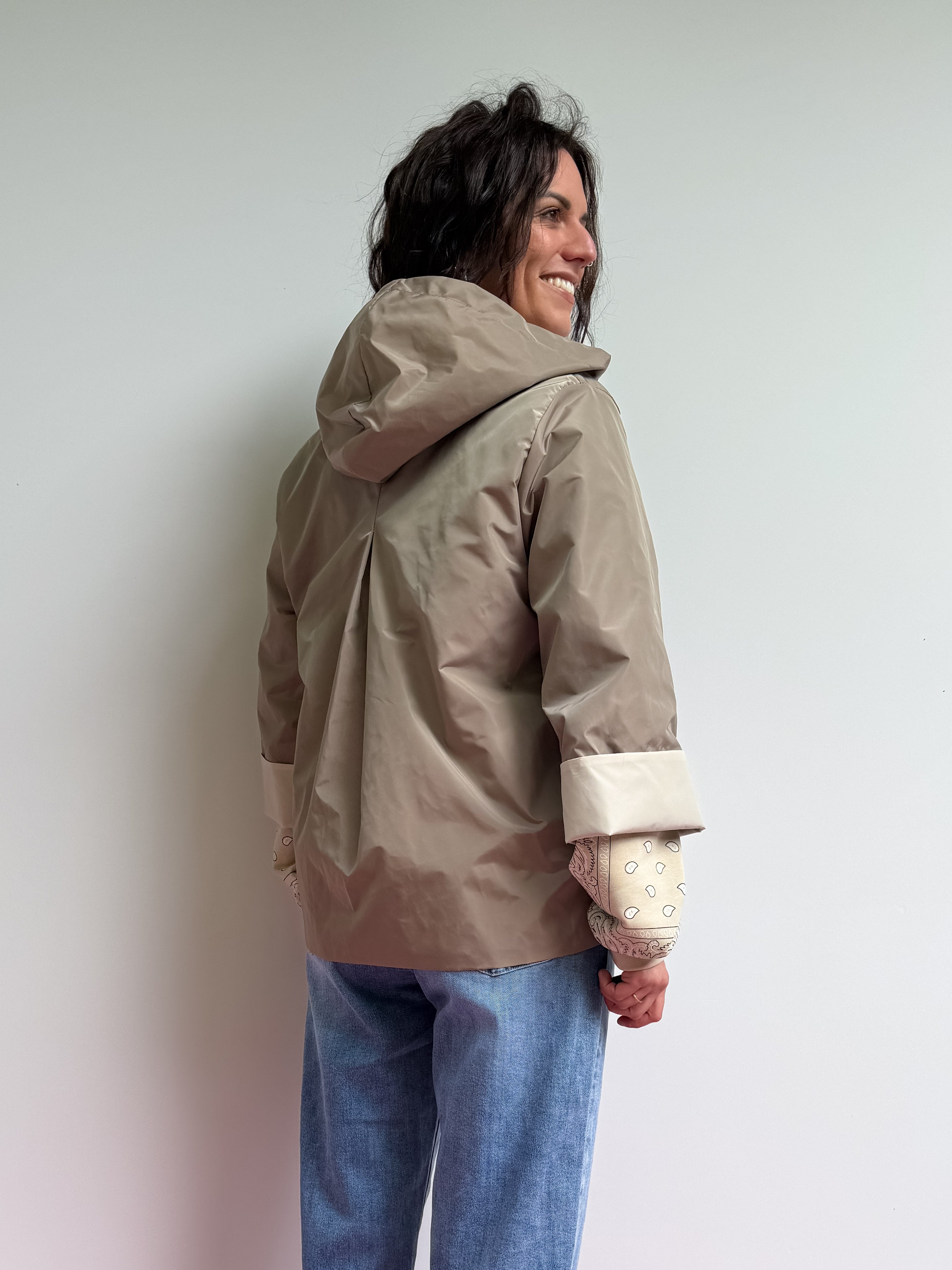 Giubbino in tela con cappuccio