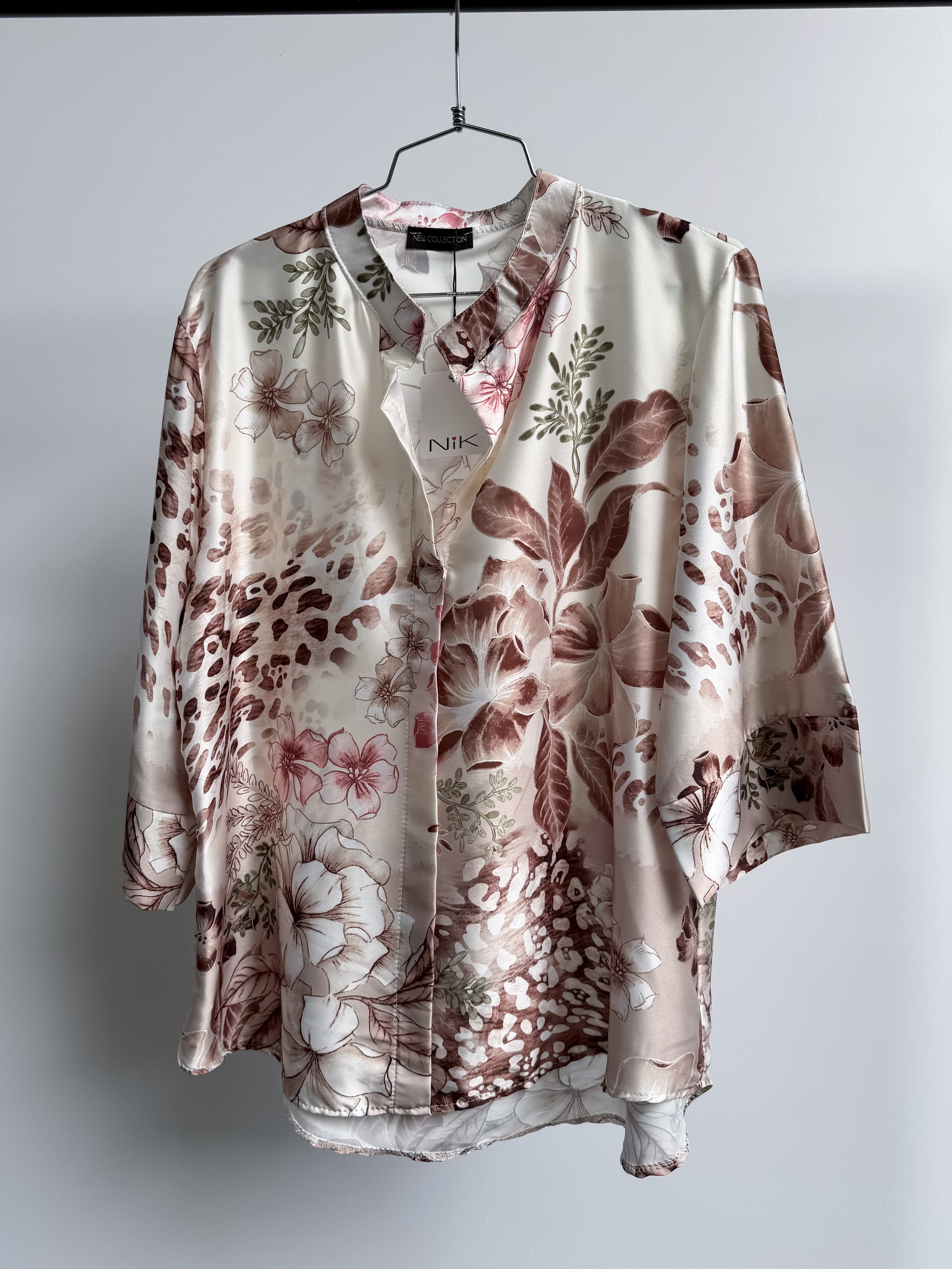 Blusa satin in fantasia