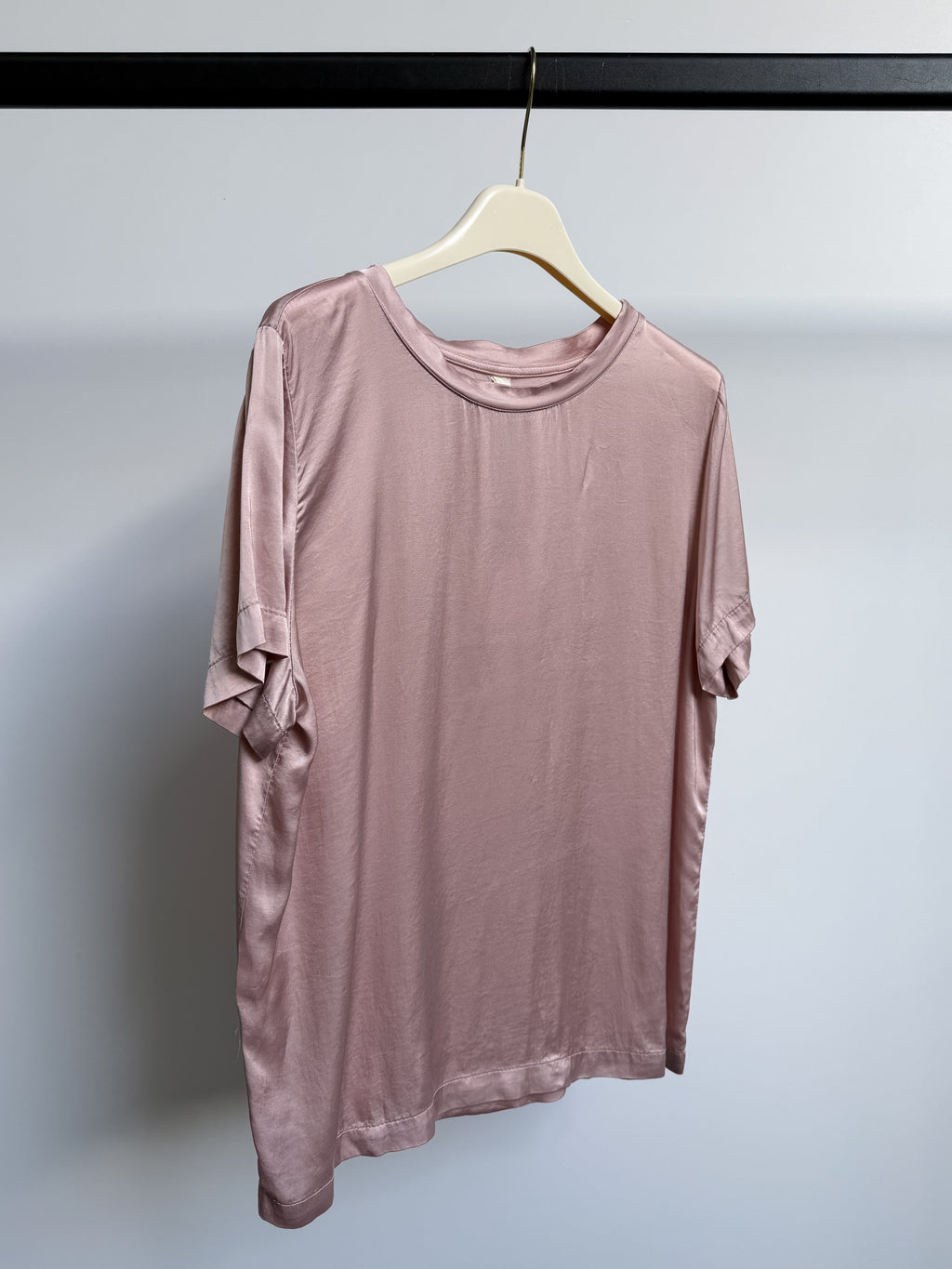 T-shirt in satin