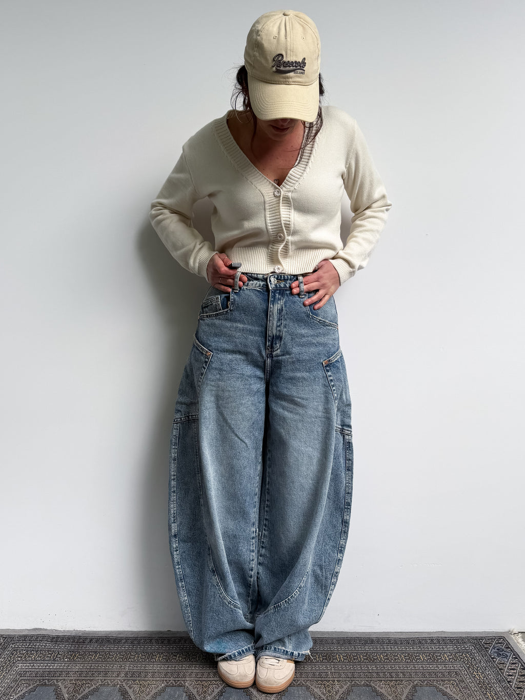 Cardigan corto con bottoni