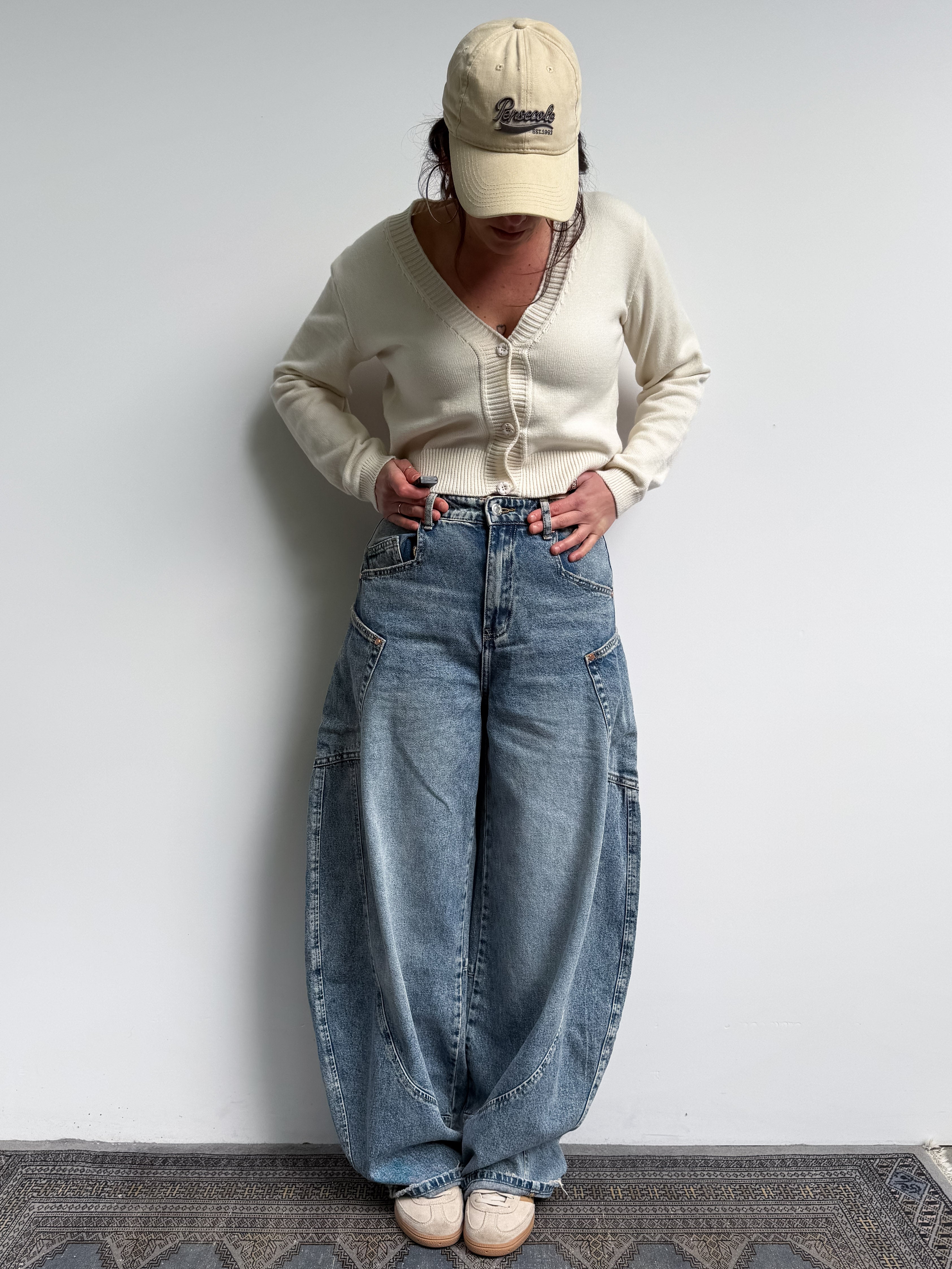 Cardigan corto con bottoni