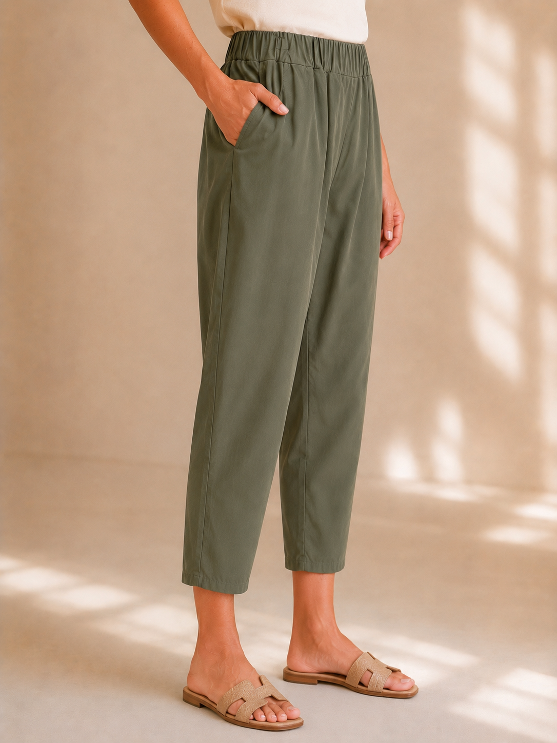 Pantalone cropped elasticizzato