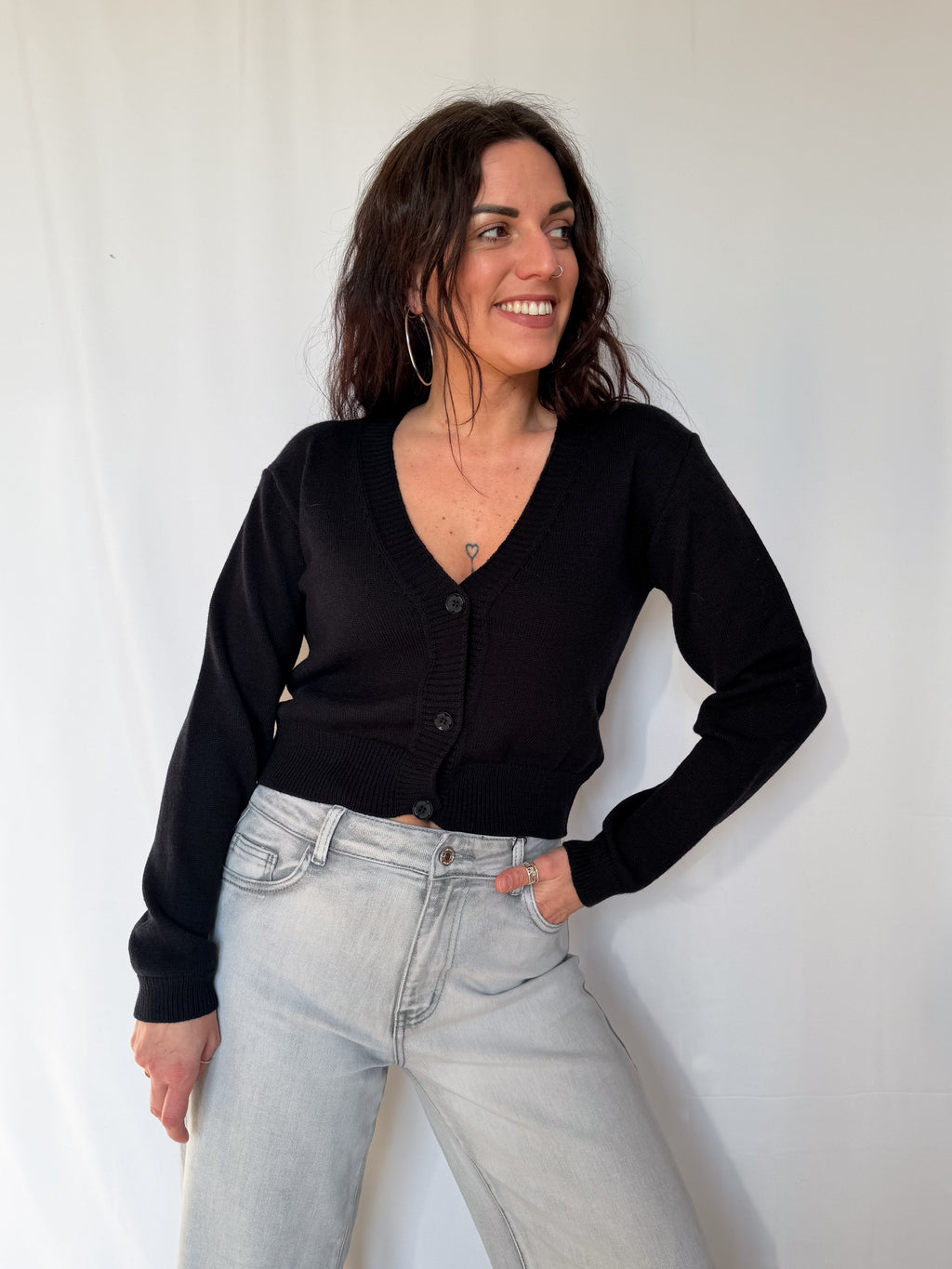 Cardigan corto con bottoni