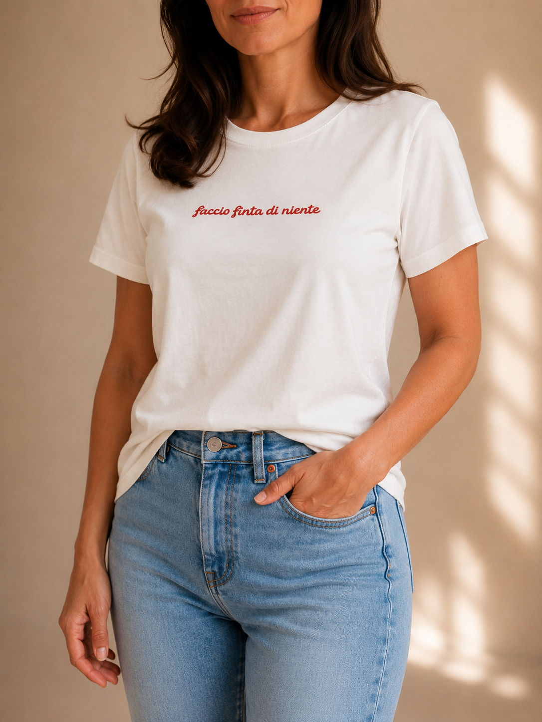 T-shirt con scritta ironica