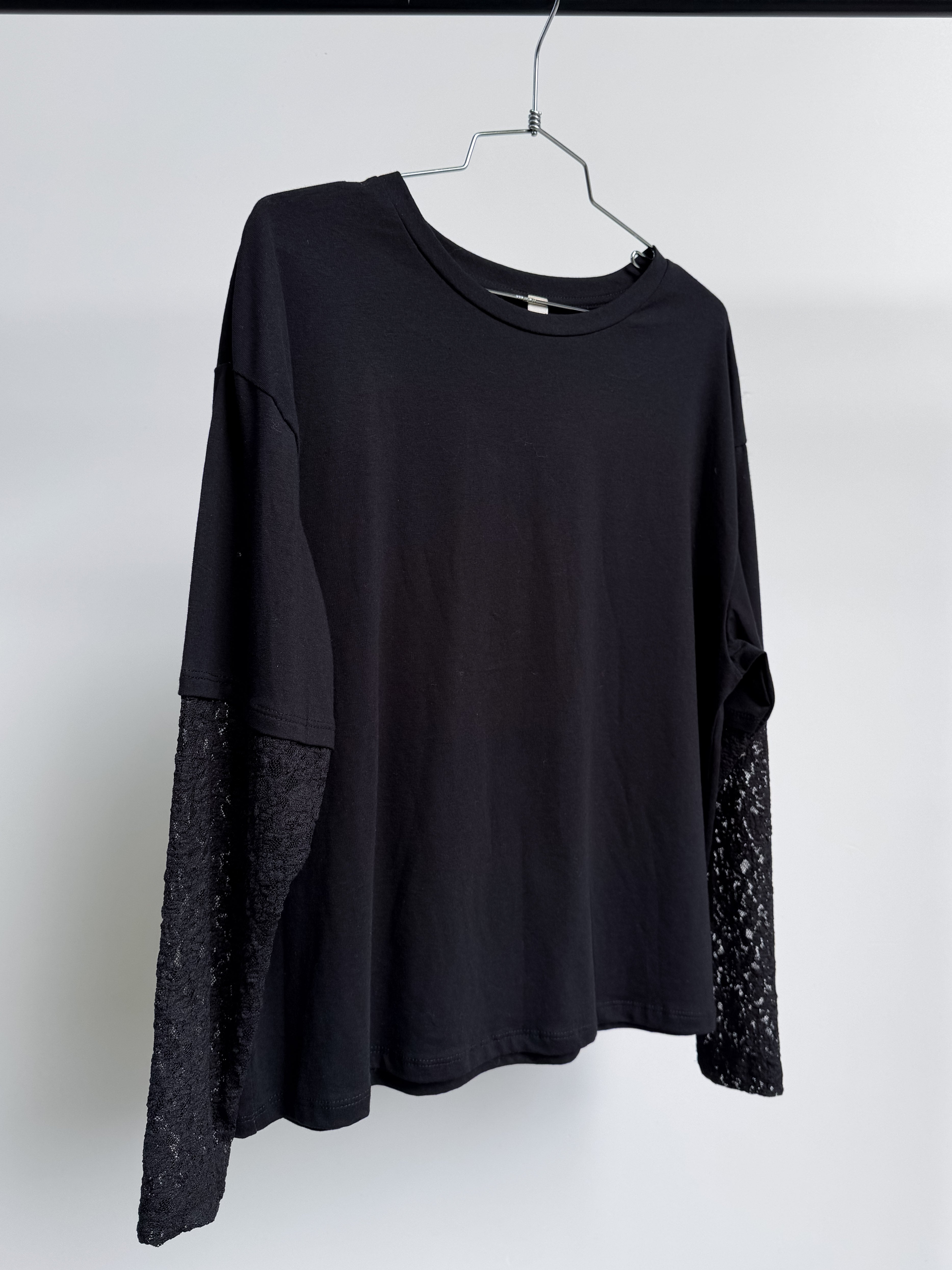 Maglia oversize con maniche in pizzo