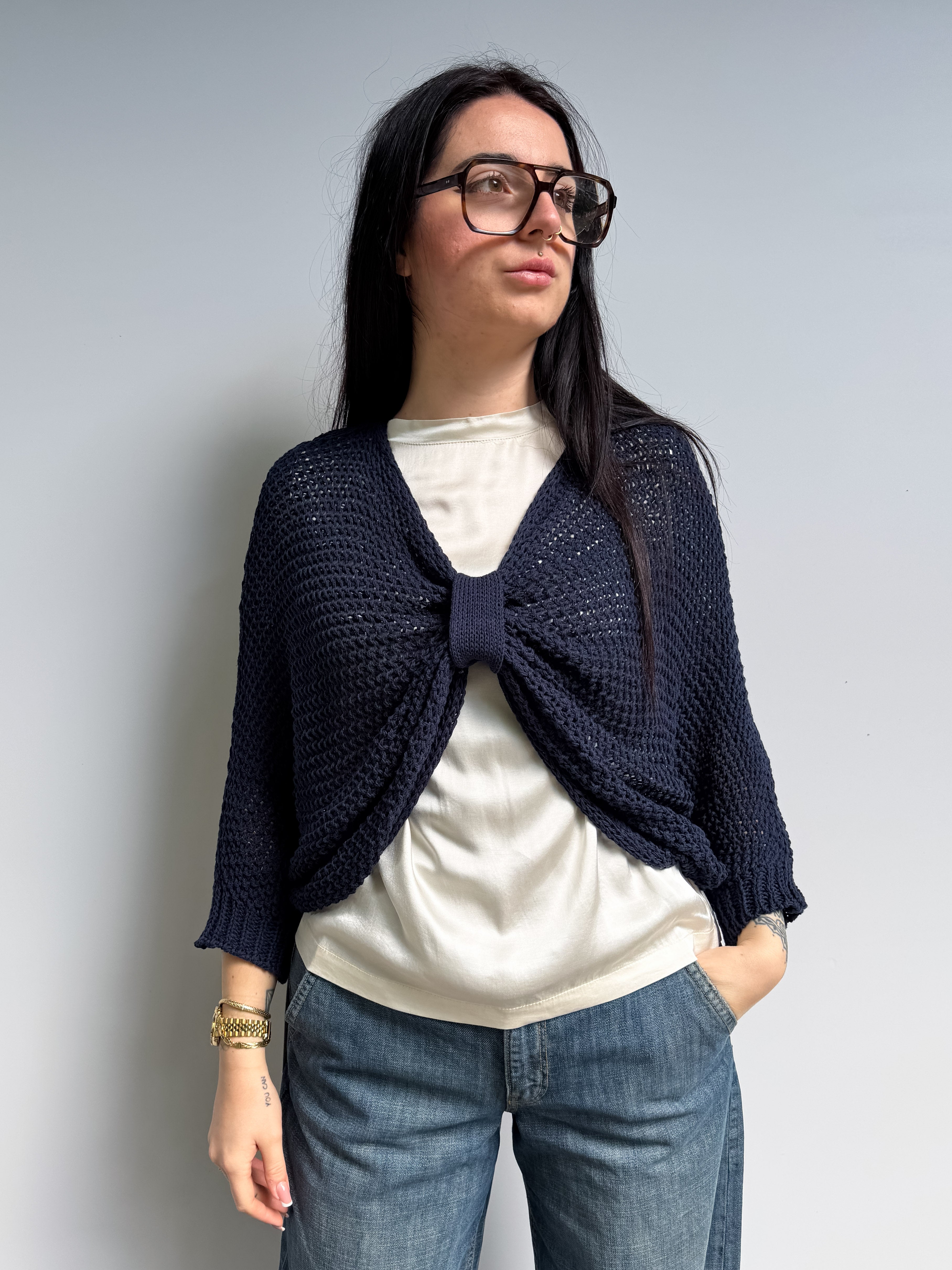 Maglia traforata con nodo