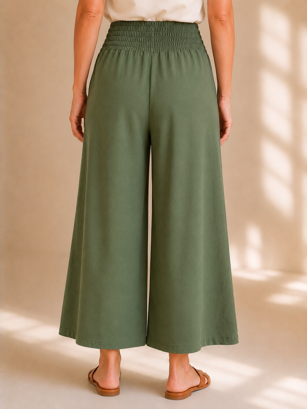 Pantalone ampio con elastico