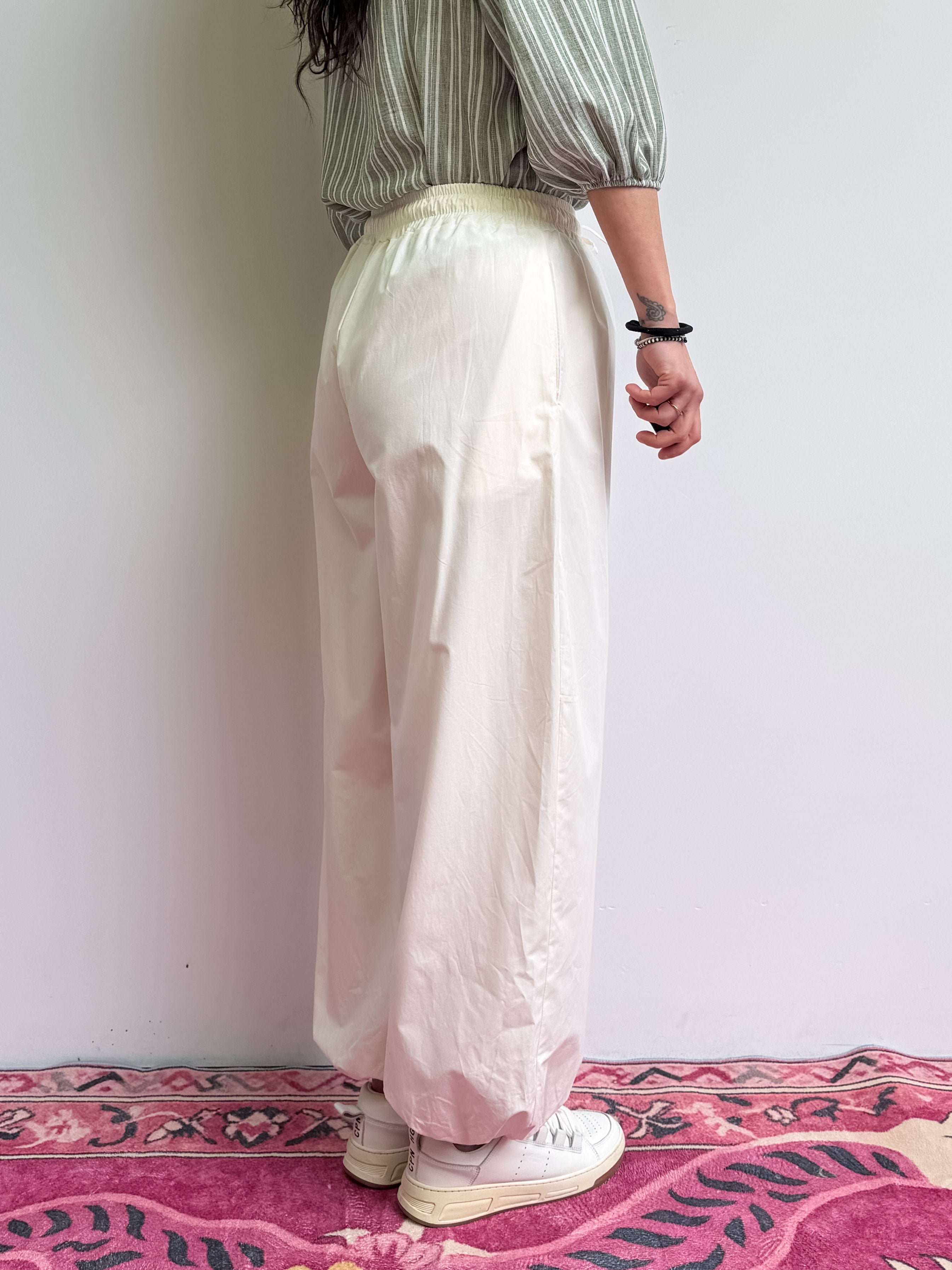 Pantalone in tela con polsino