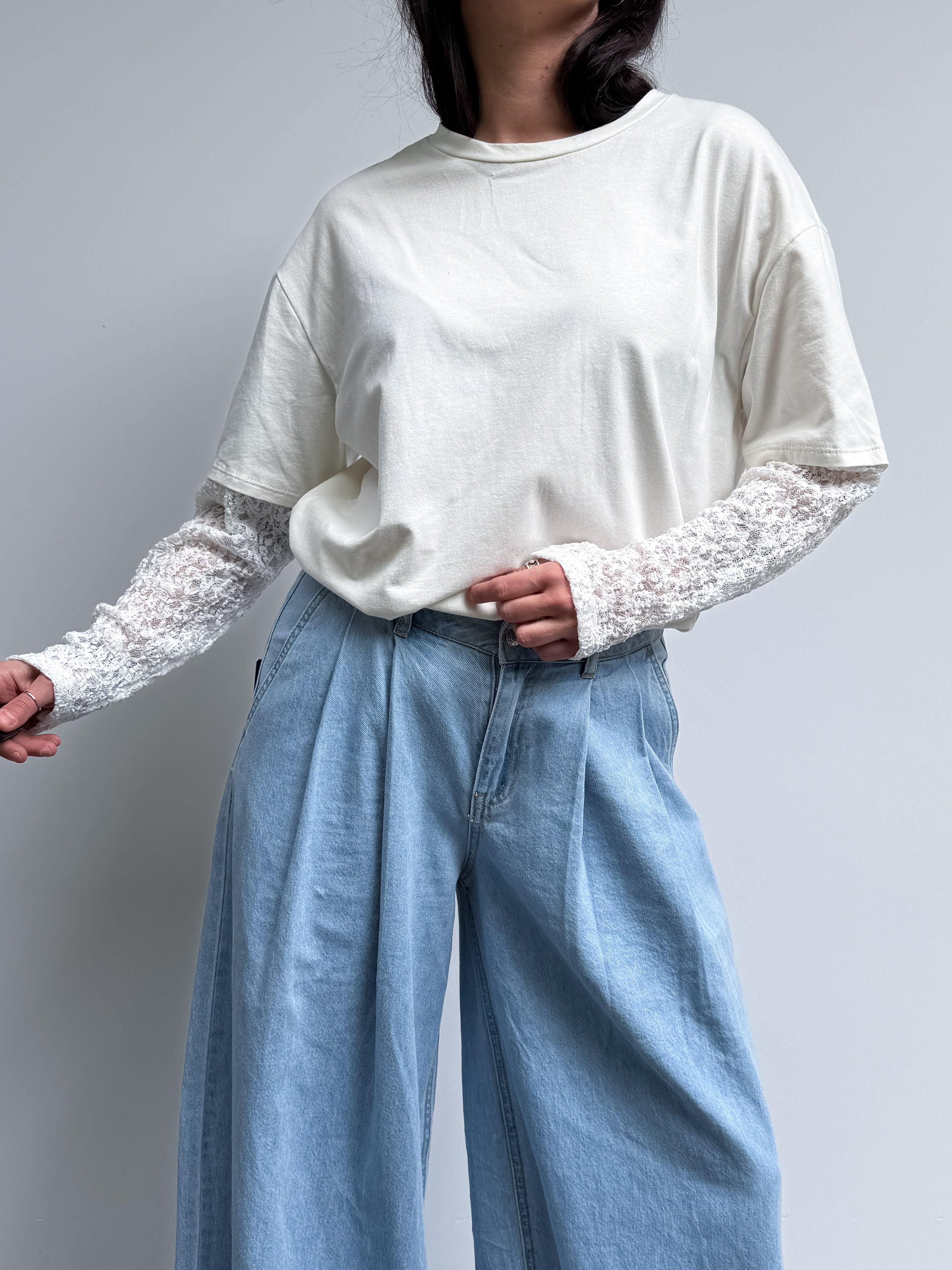 Maglia oversize con maniche in pizzo