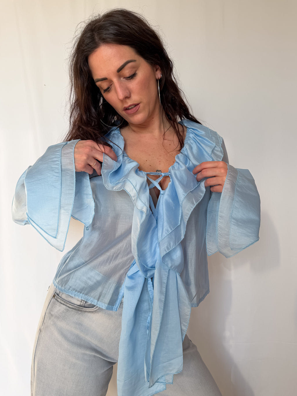 Blusa cropped con rouches