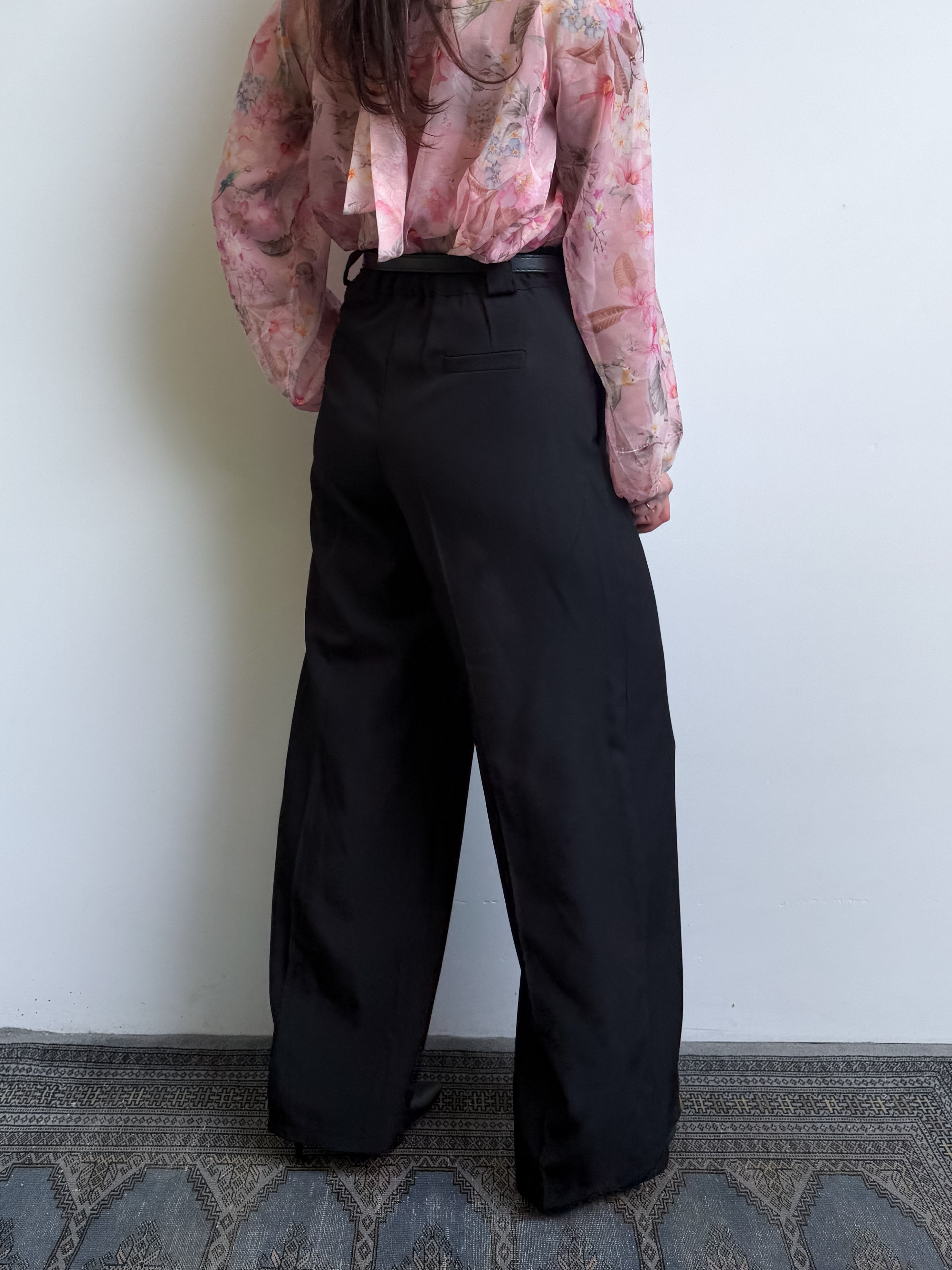 Pantalone a palazzo con cinturino