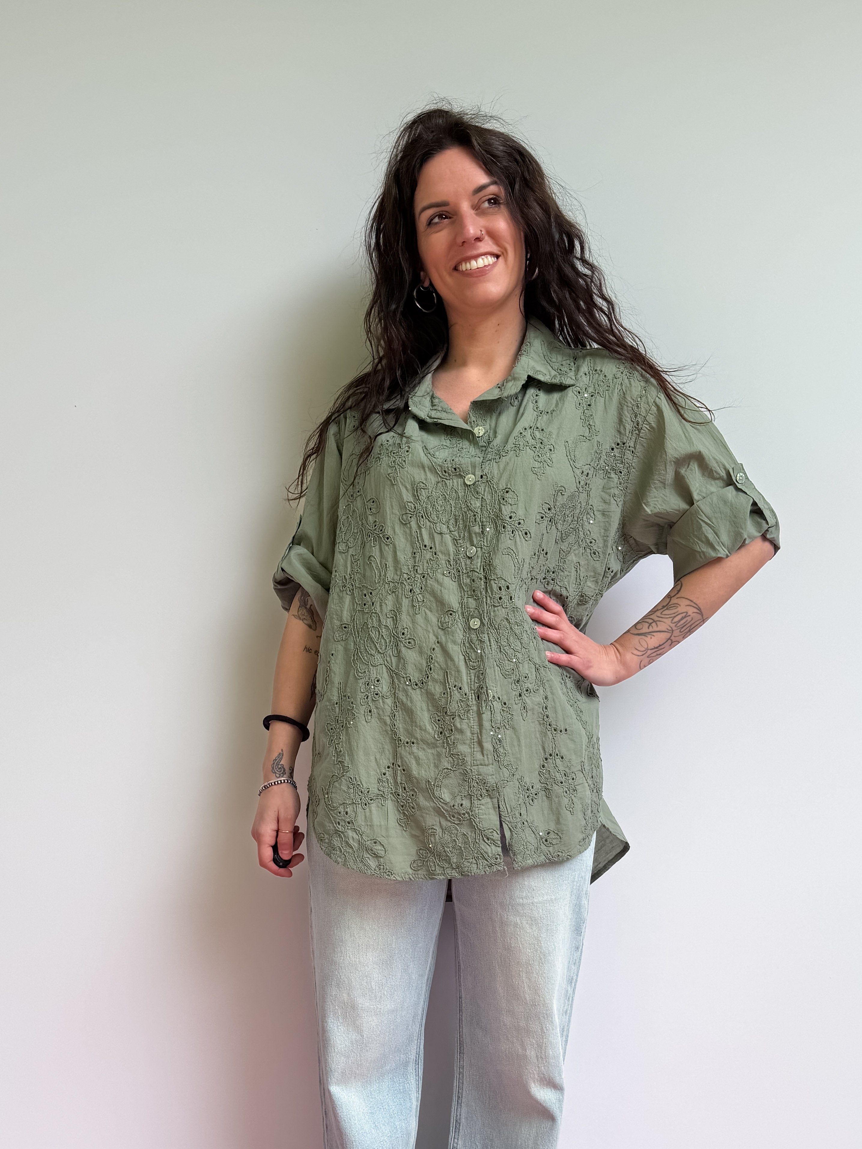 Camicia oversize con ricami