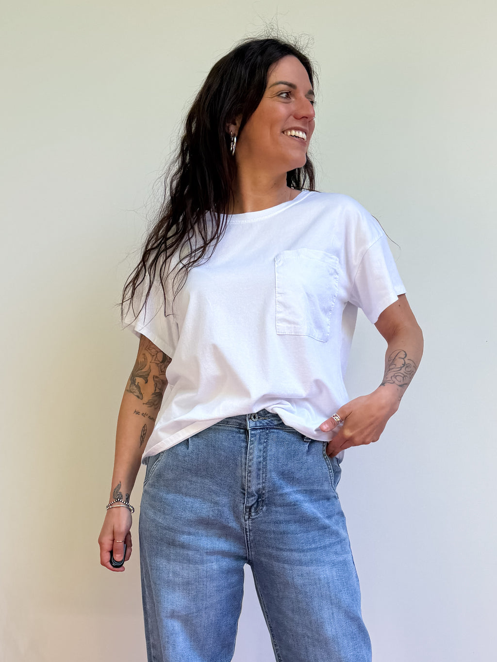 T-shirt basic con taschino