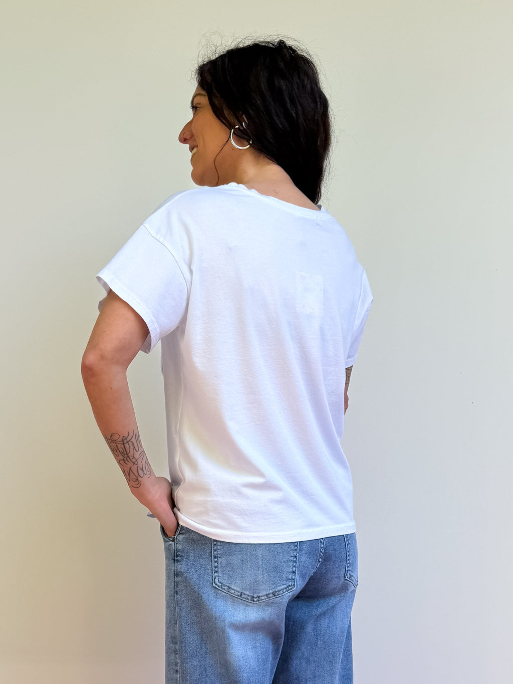T-shirt basic con taschino