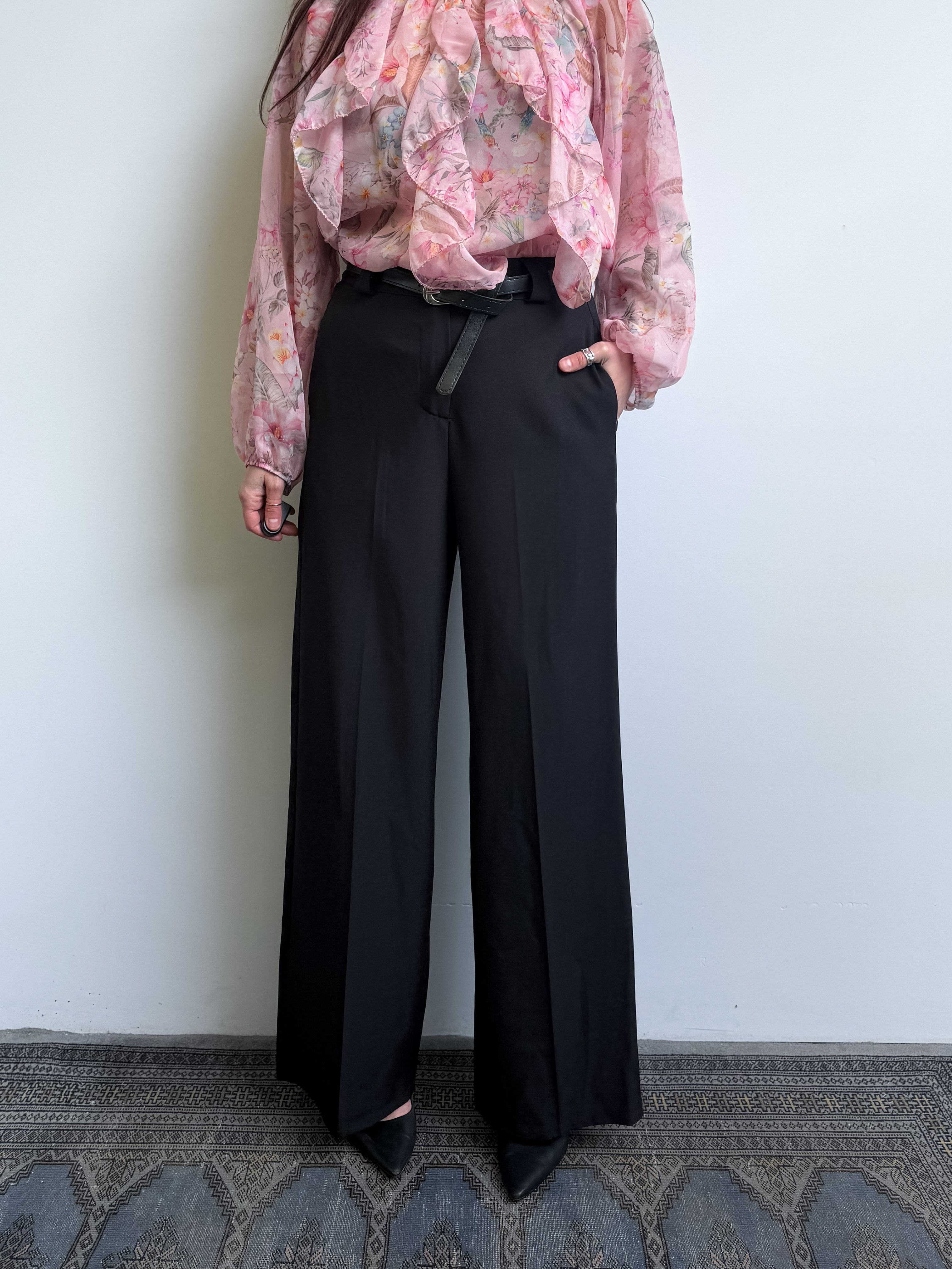 Pantalone a palazzo con cinturino