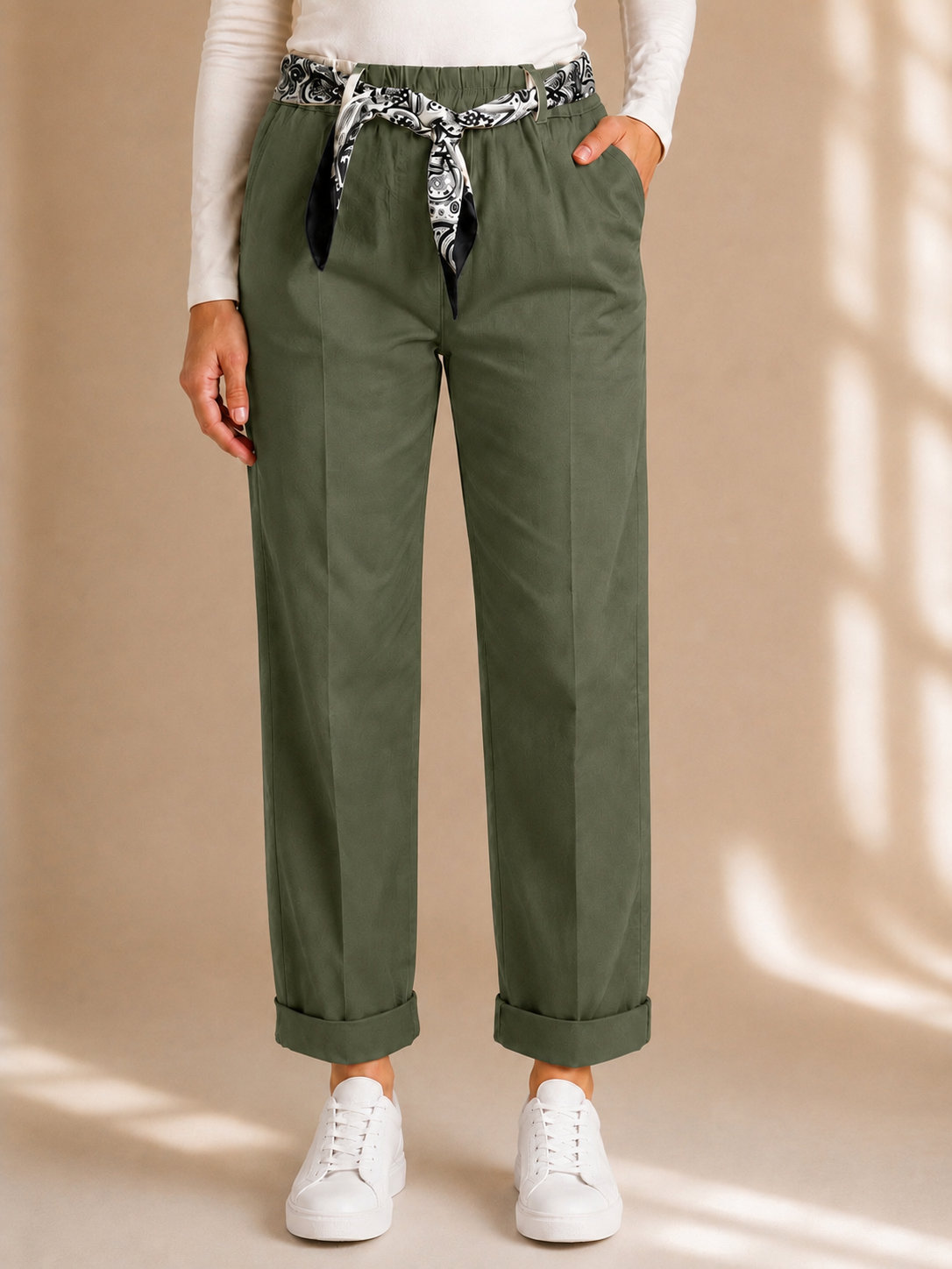 Pantalone in cotone con foulard