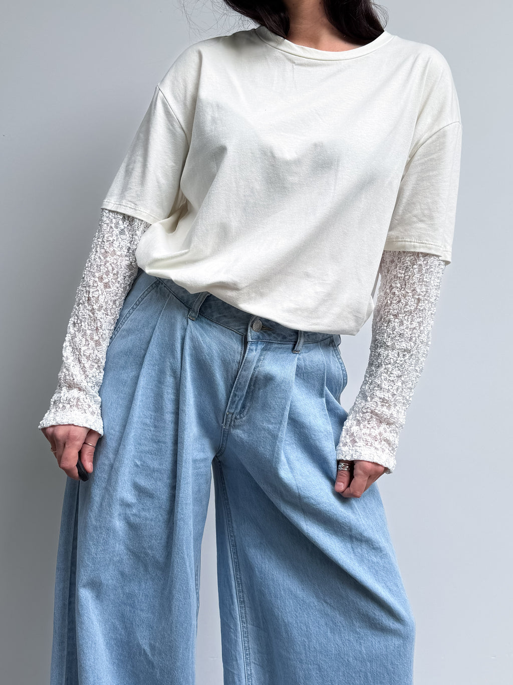 Maglia oversize con maniche in pizzo