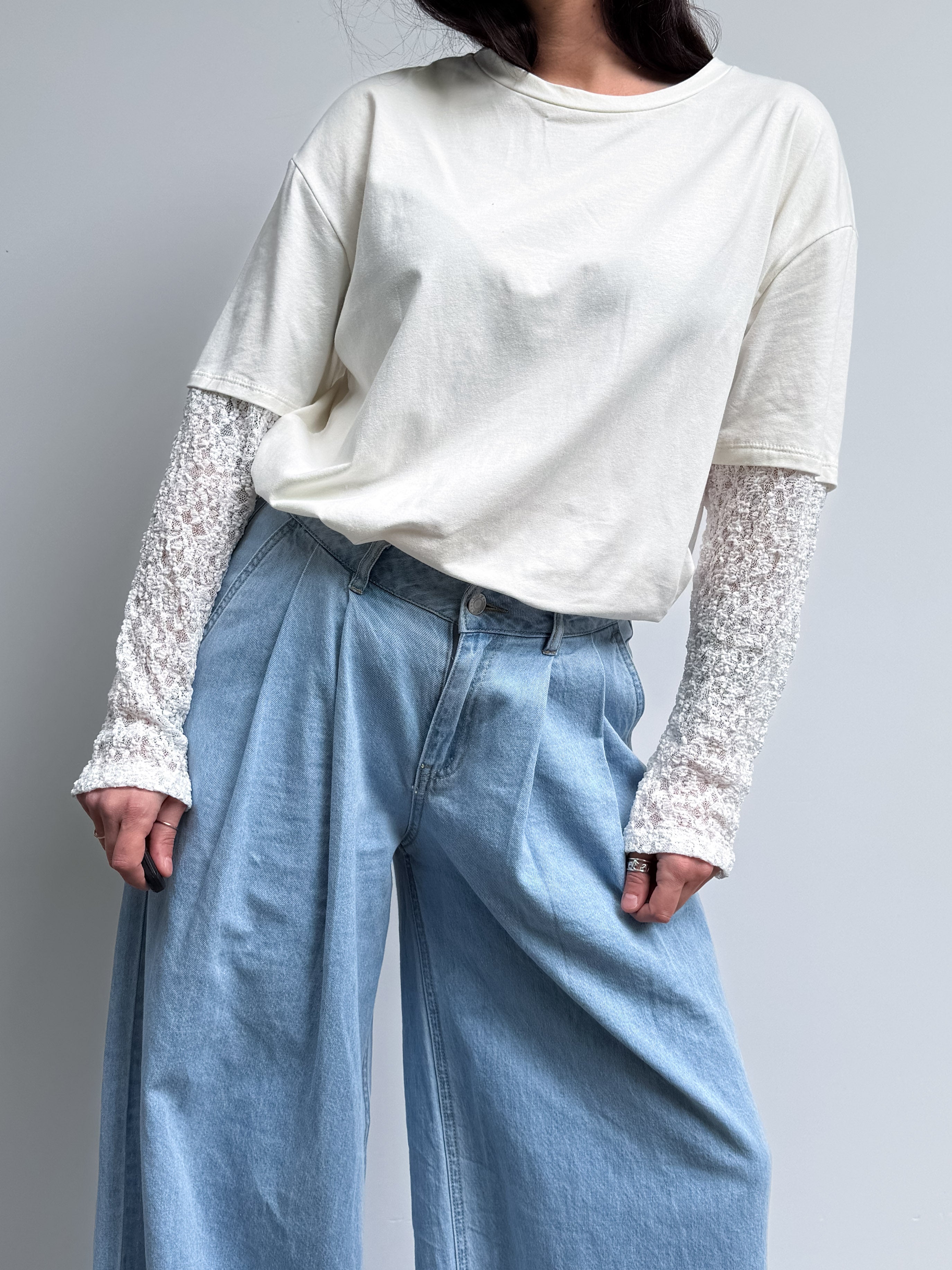 Maglia oversize con maniche in pizzo