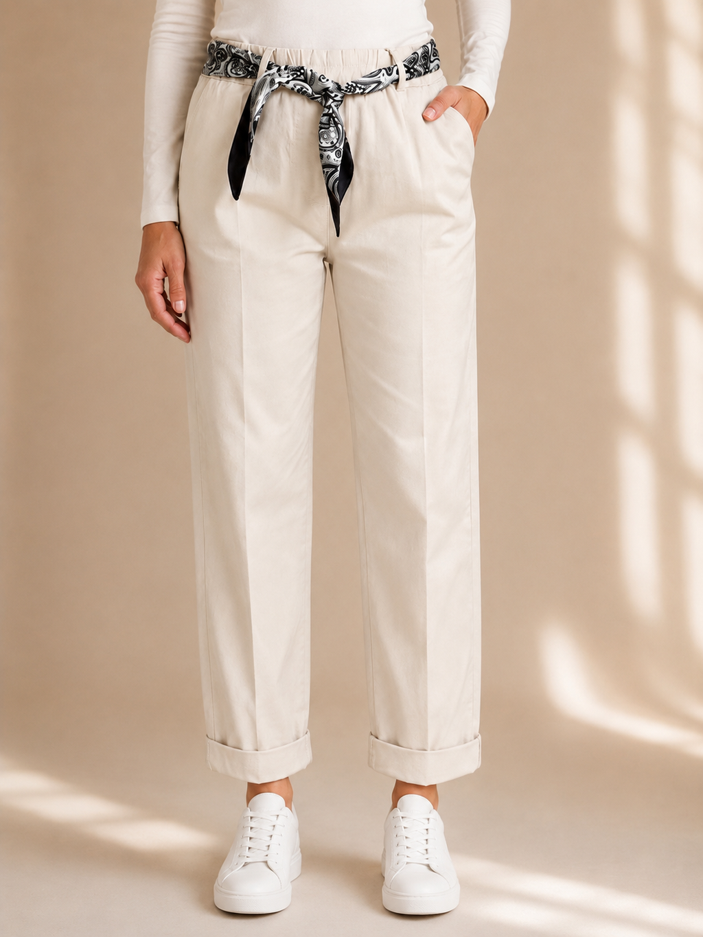 Pantalone in cotone con foulard