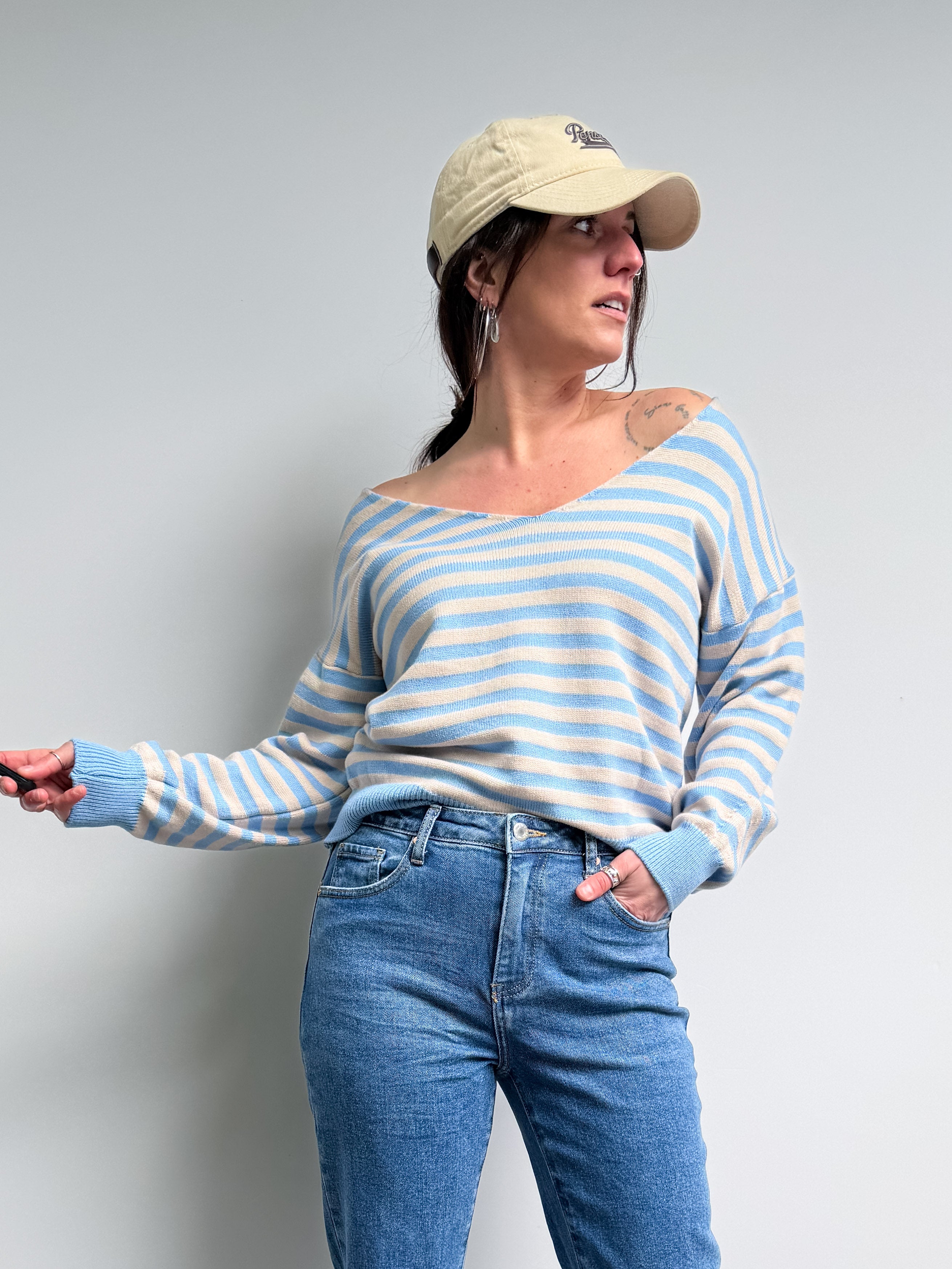 Pullover a righe con scollo morbido