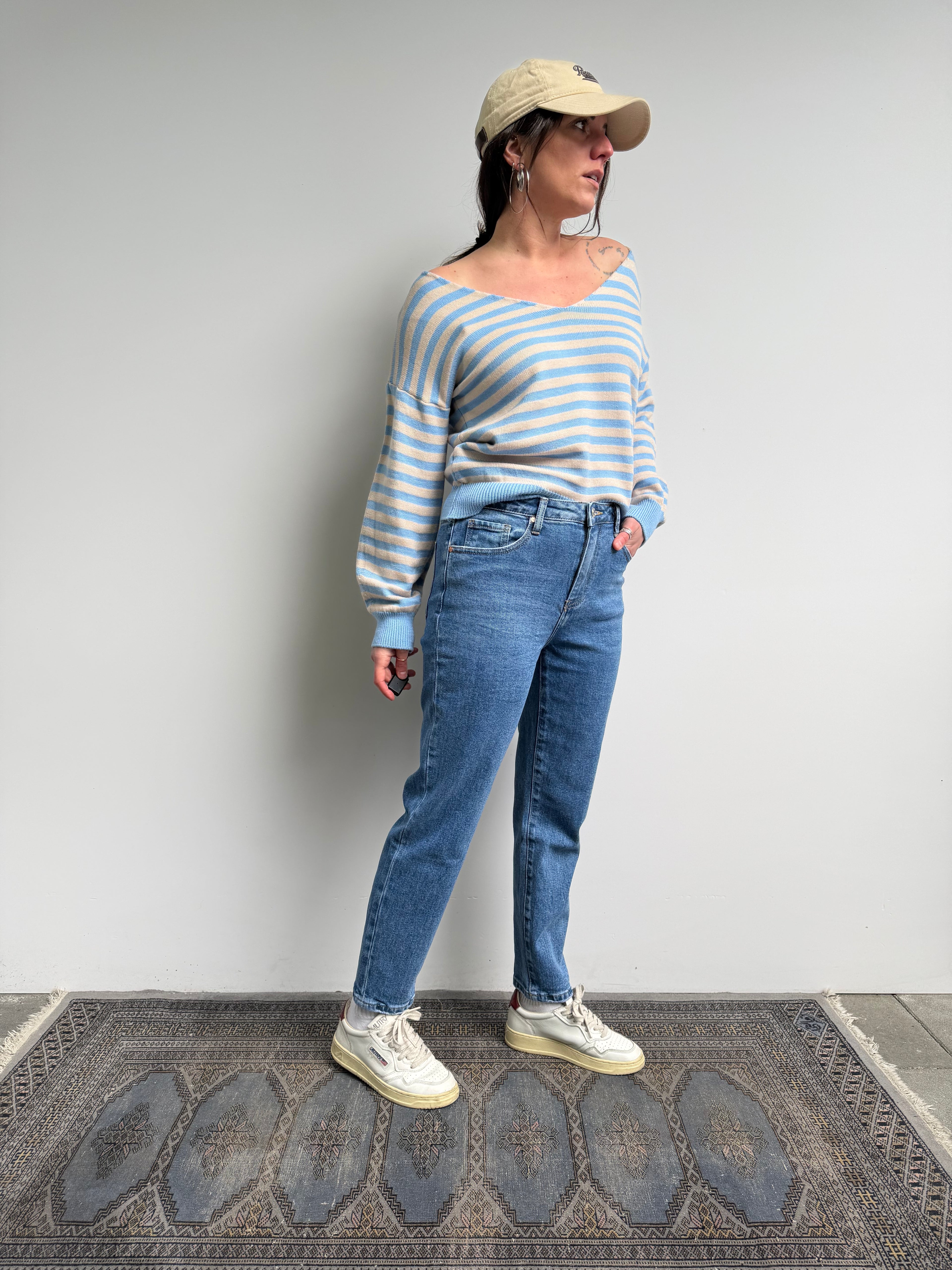 Pullover a righe con scollo morbido