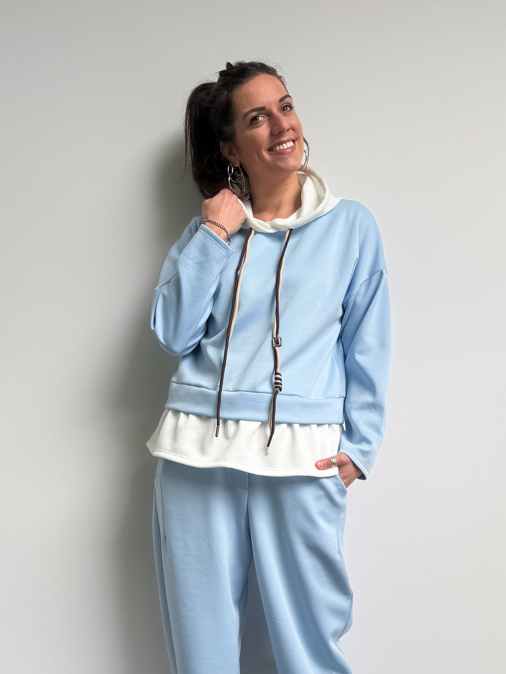 Felpa doppia con cappuccio