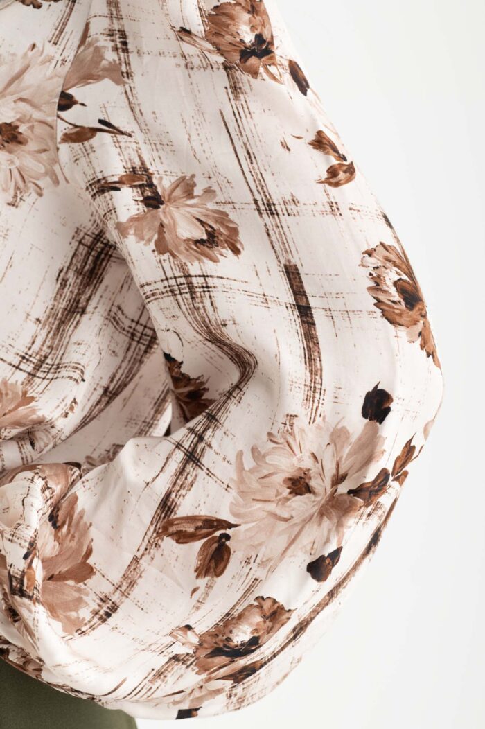 Blusa fantasia manica a palloncino - immagine 2