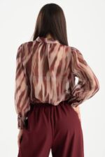 Blusa in fantasia con rouches - immagine 3