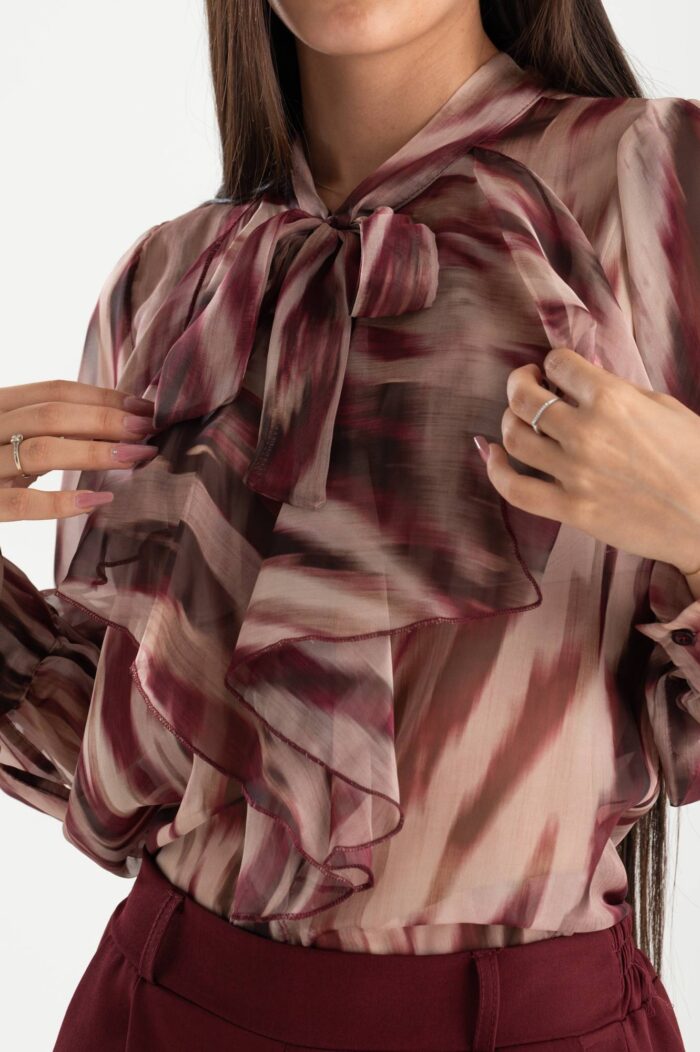 Blusa in fantasia con rouches - immagine 2